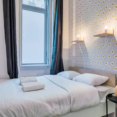 Cosy Heart Of Париж